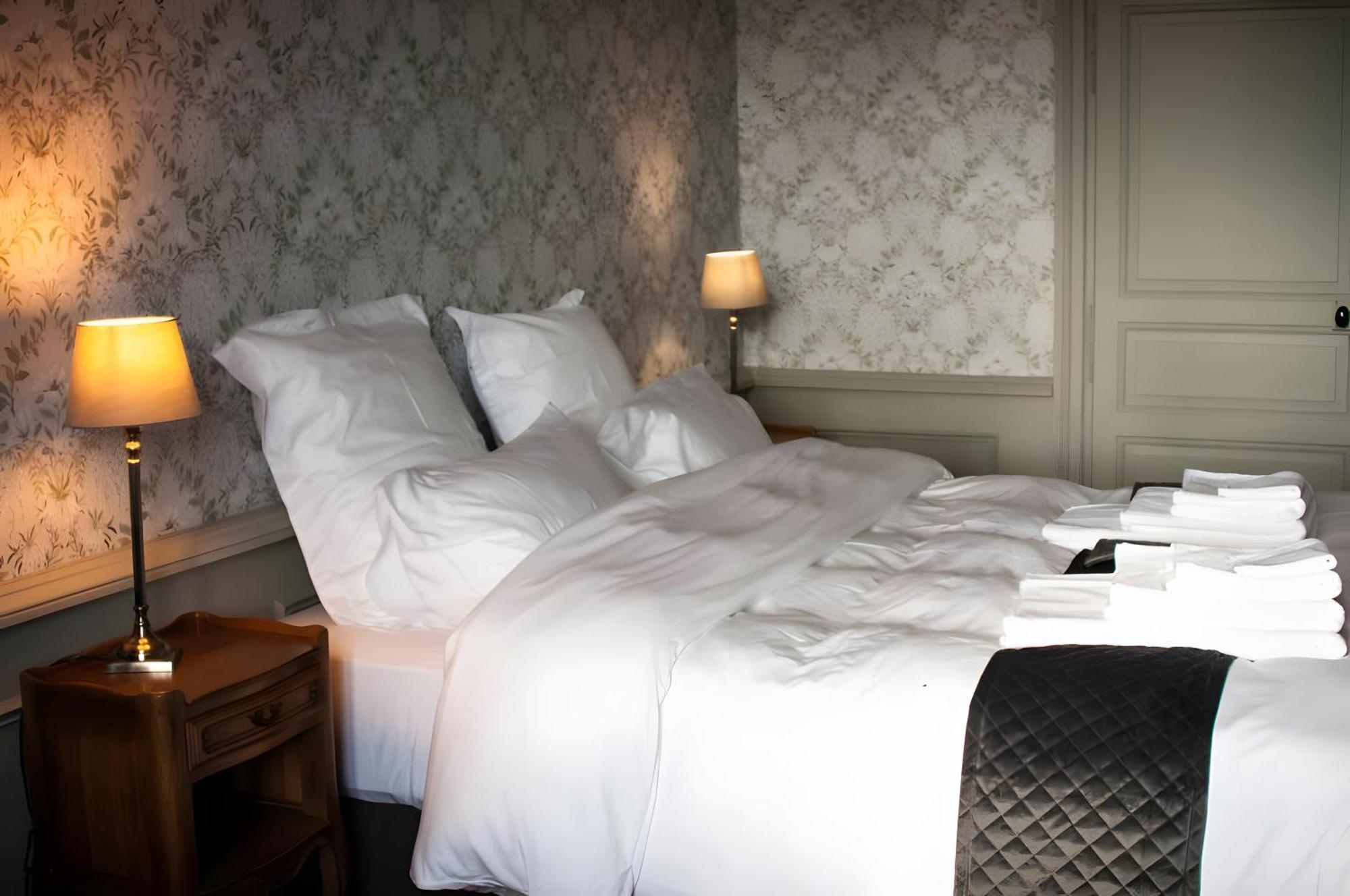 Domaine De La Briouse Bed & Breakfast Sanxay ภายนอก รูปภาพ