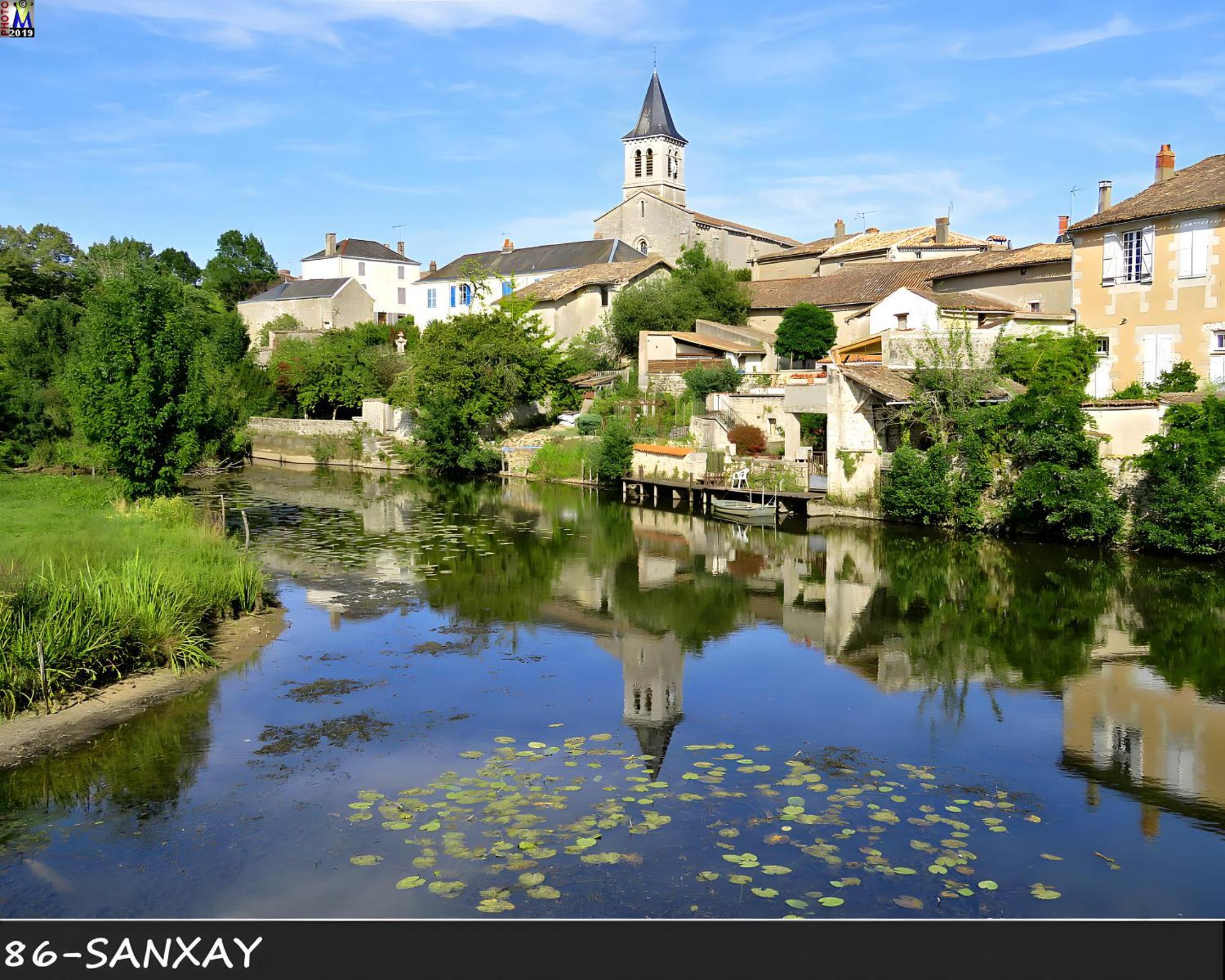 Domaine De La Briouse Bed & Breakfast Sanxay ภายนอก รูปภาพ