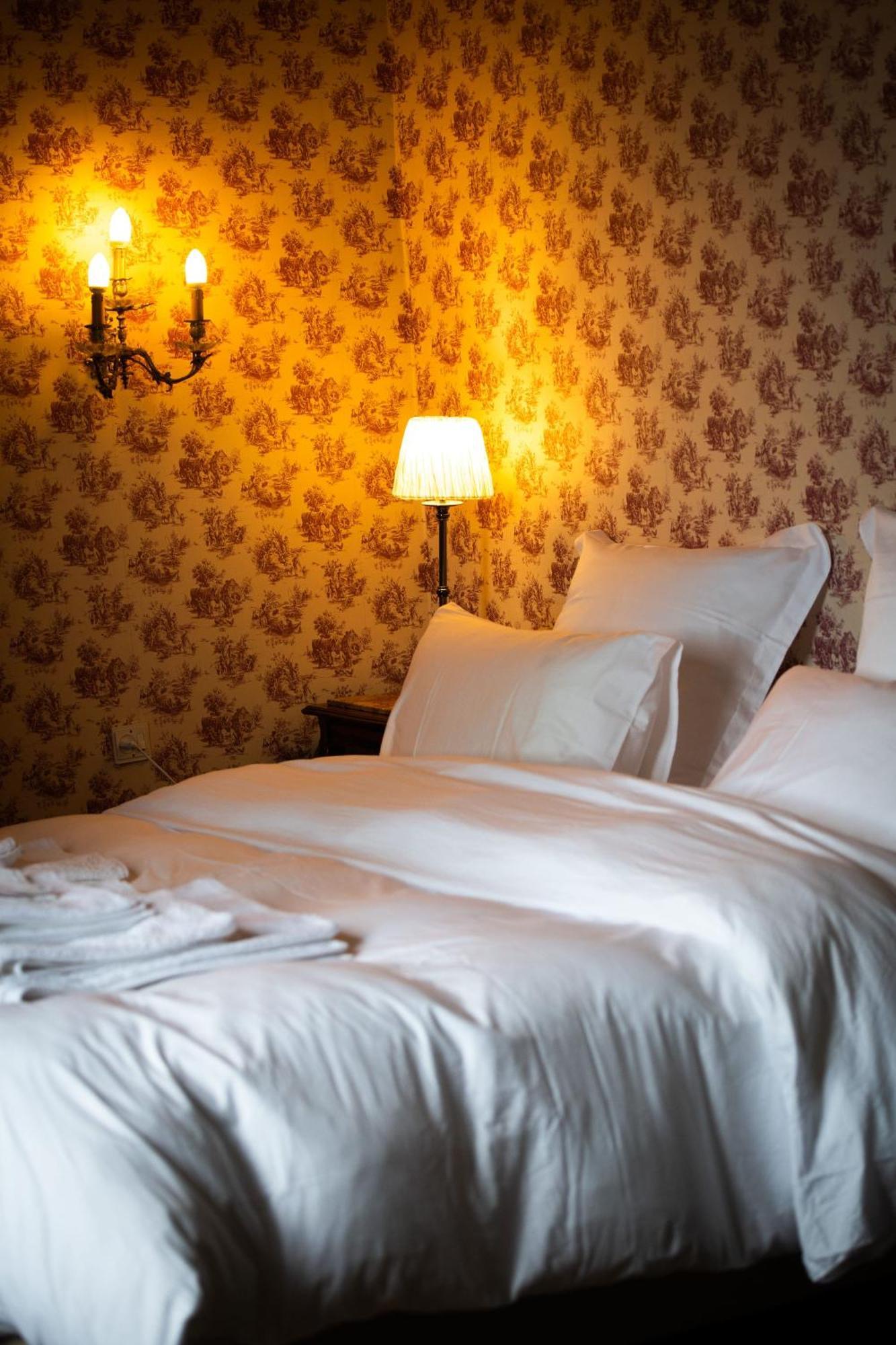 Domaine De La Briouse Bed & Breakfast Sanxay ภายนอก รูปภาพ
